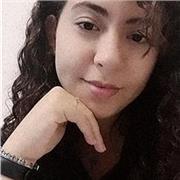 Sono una ragazza di 21 anni che ha studiato lingue e ho fatto un anno in Francia. Parlo molto bene la lingua e so come insegnare la lingua agli altri